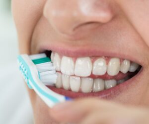 Read more about the article Cum îți protejezi dinții în perioada sărbătorilor?